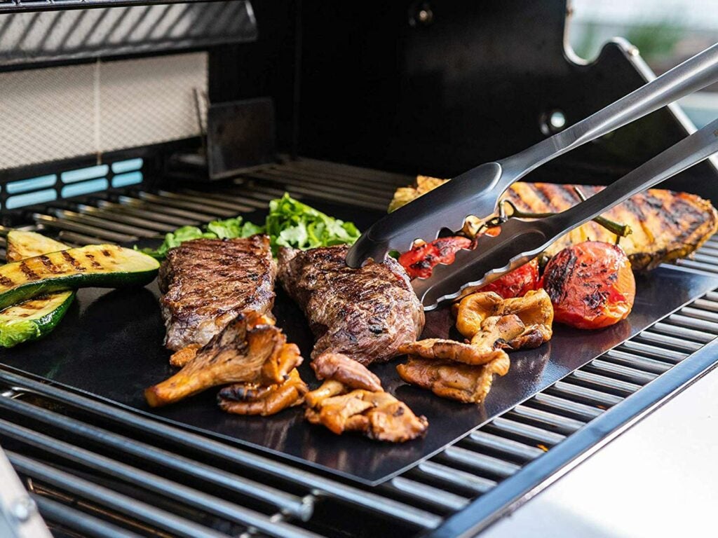 GrillGuard - Non-Stick Heat-Resistant BBQ Grill Mat - Easy to Clean (2+2 FREE)