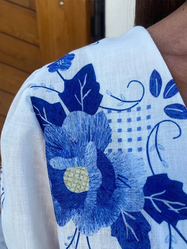 Matilda - Floral Print V-Neck Blouse - A Fresh, Feminine Look for Any Occasion