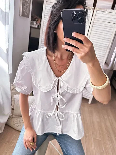 Catalina - Chic Blouse with Peter Pan Collar - Perfect for a Feminine Touch