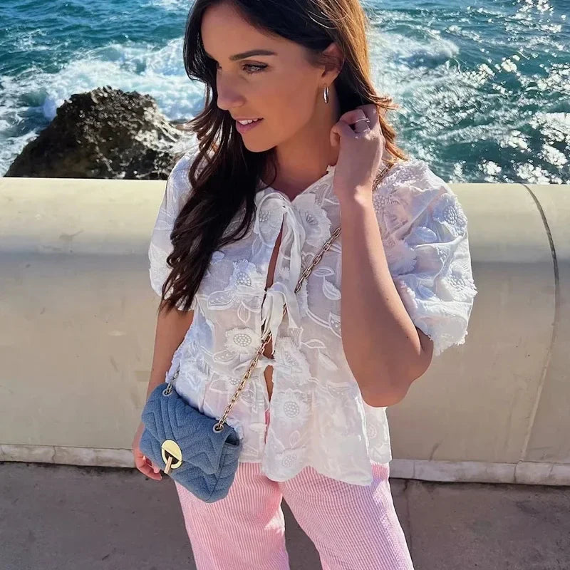 Mila - Elegant Short-Sleeved Blouse - Perfect for a Polished Look