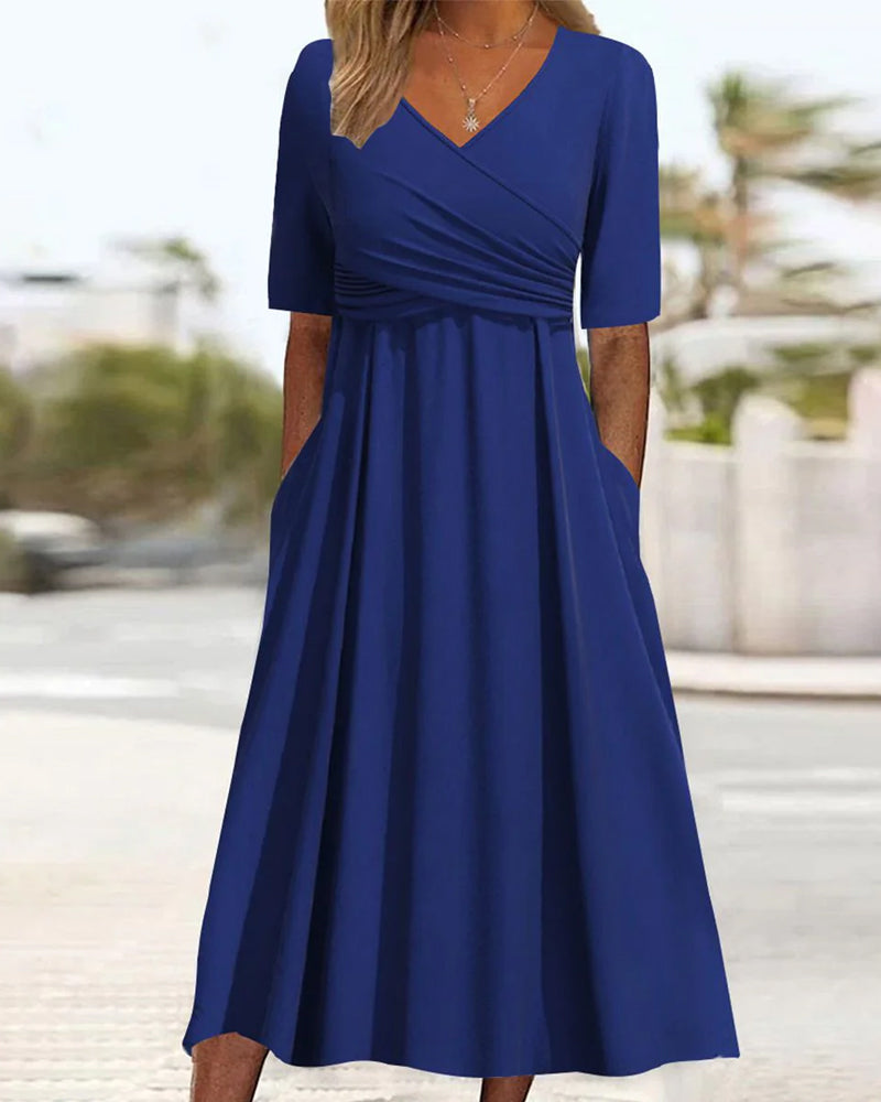 Sara - Elegant Short Sleeve Crossover Dress - Perfect for Day-to-Night Wear
