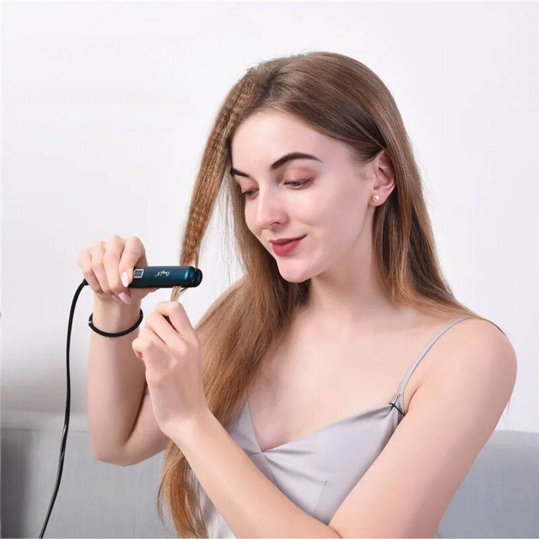 CurlCraft - 2-in-1 Hair Styler - Straighten and Curl with Portable Versatility