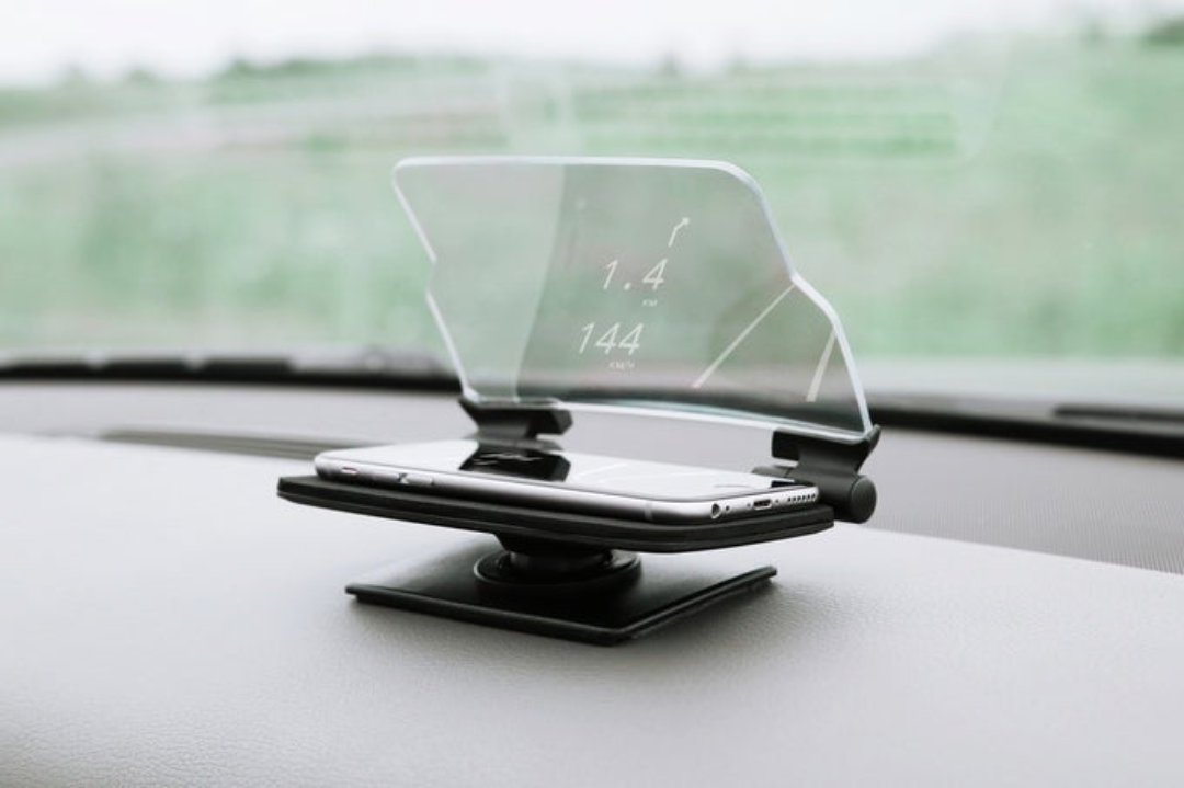 DriveSafe - Advanced Head-Up Display for Safe Driving - Real-Time Navigation & Road Awareness